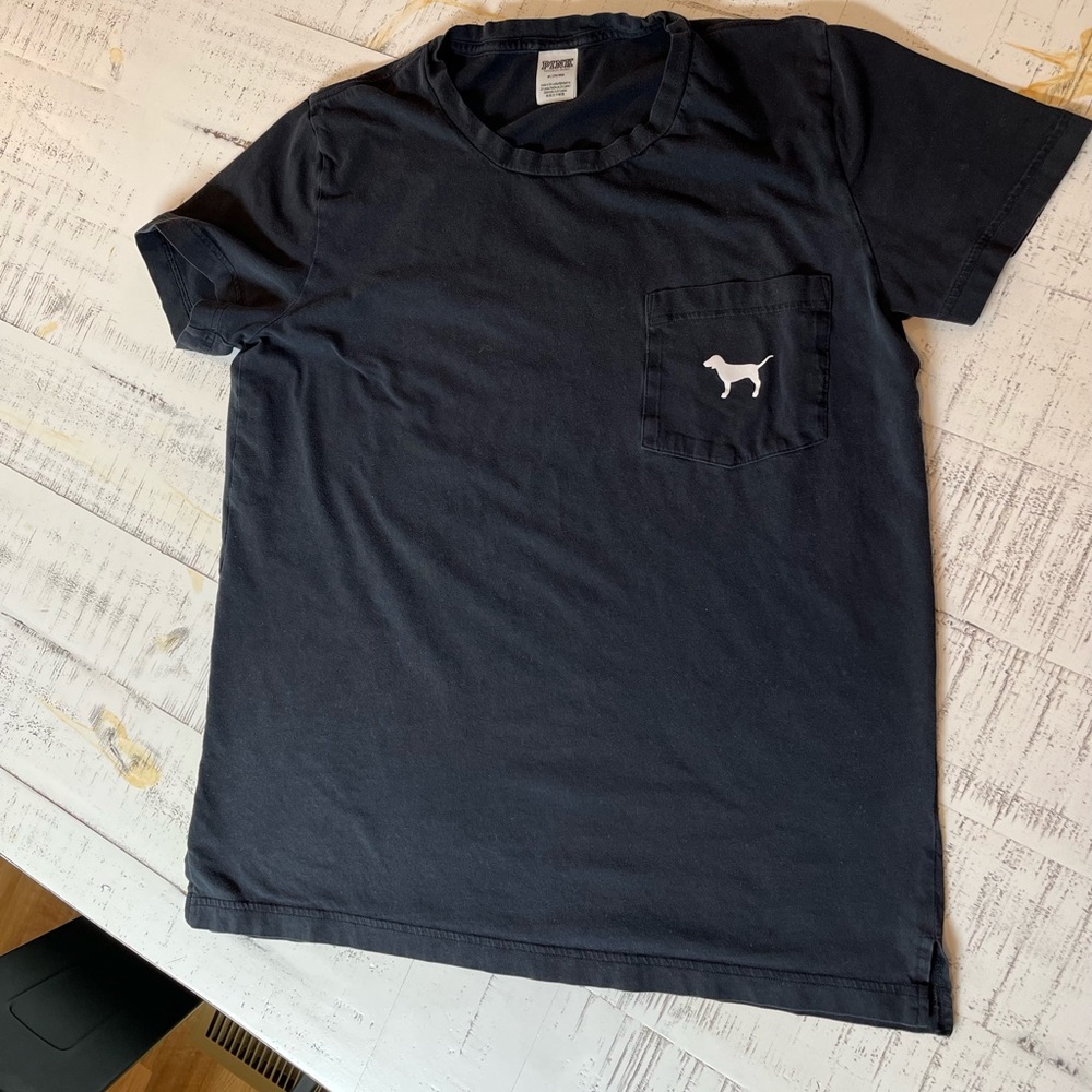 🖤 PINK Campus Tee 🖤